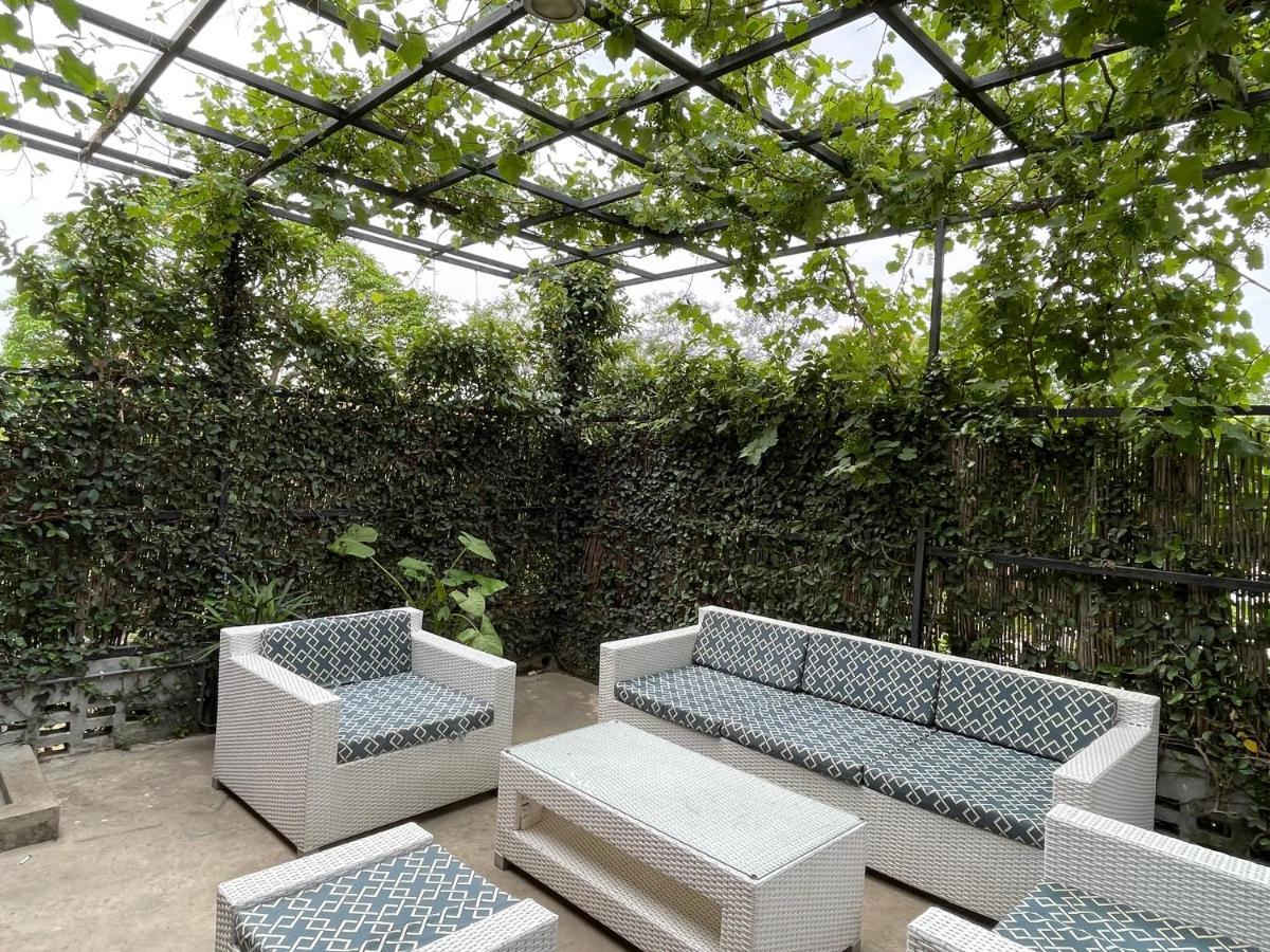 Riviera Courtyard Guest House イスラマバード エクステリア 写真